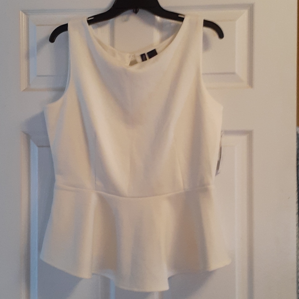 Sleeveless blouse